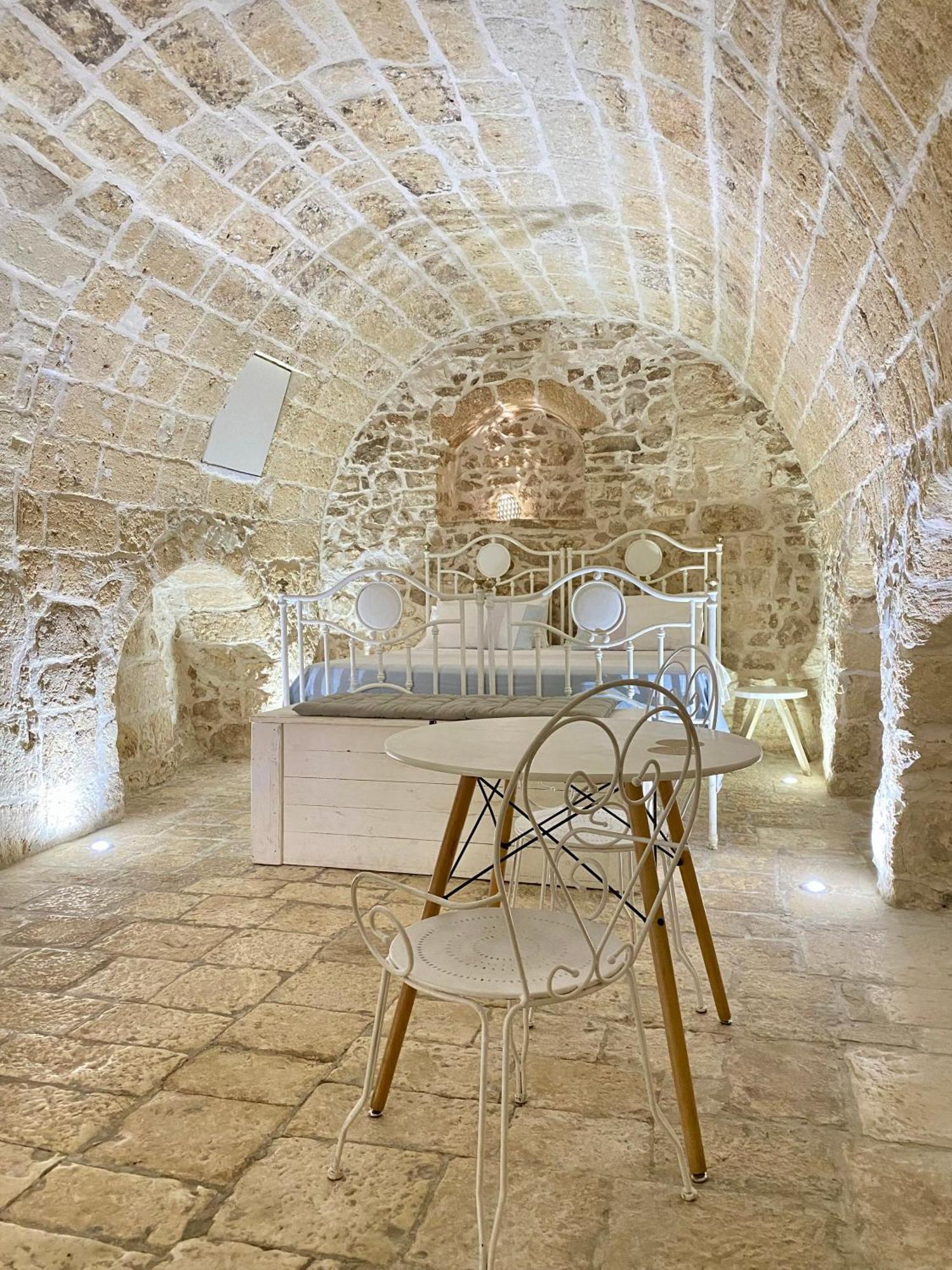 Pietrabianca Suite Модуньо Екстериор снимка