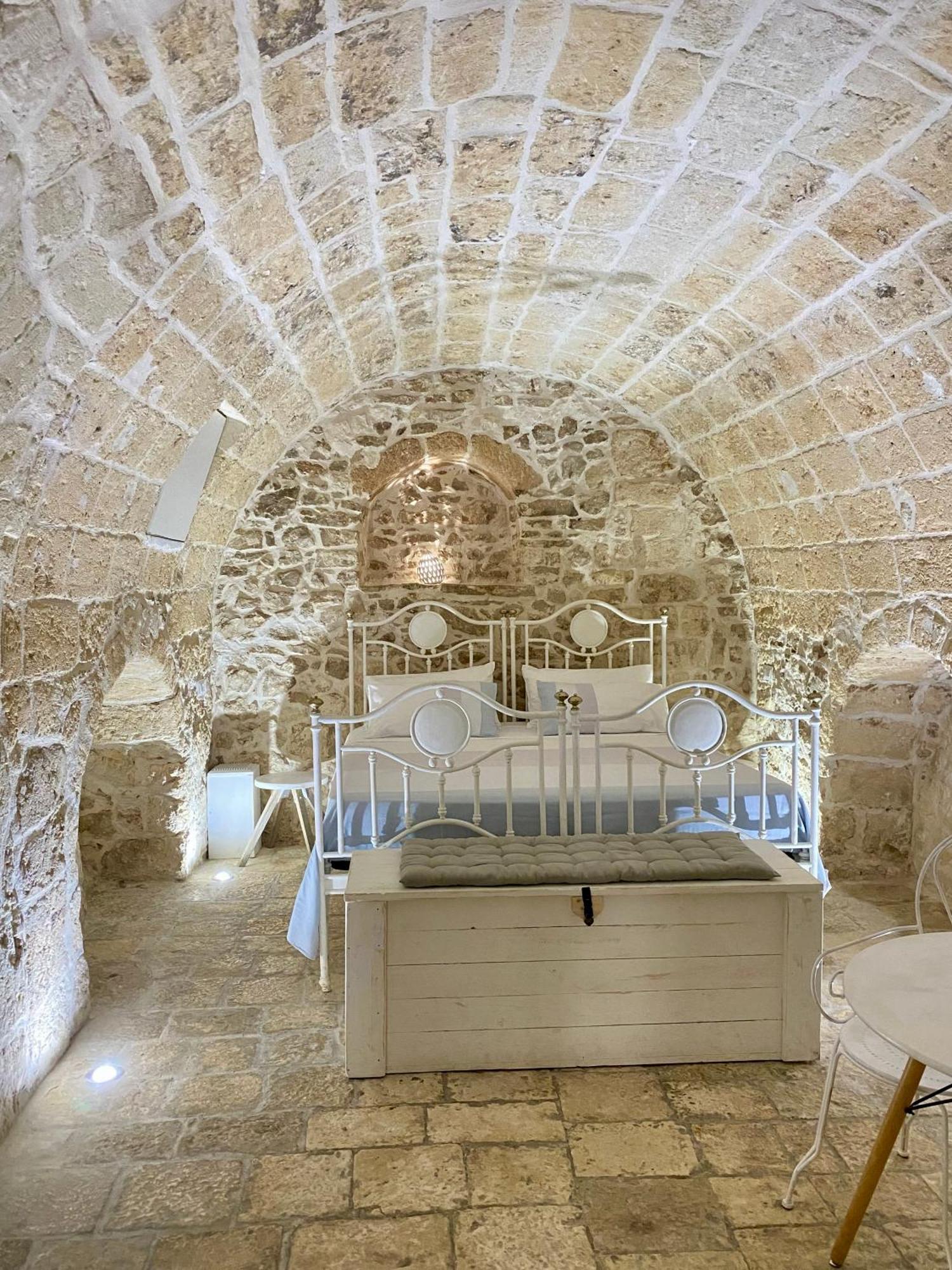 Pietrabianca Suite Модуньо Екстериор снимка
